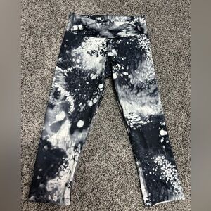 Black and White Patterned Leggings